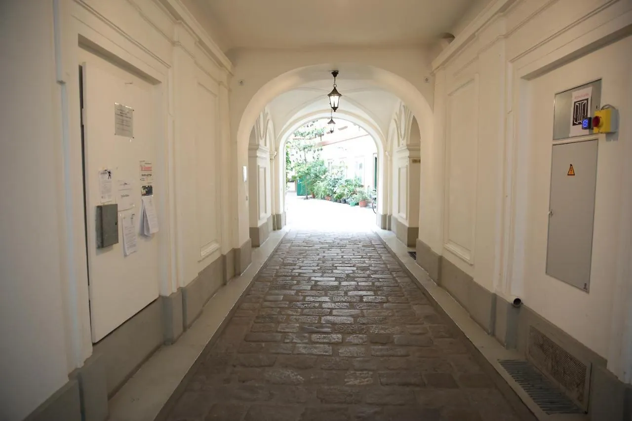 Apartment Heart Of Vienna- Next To Albertina
